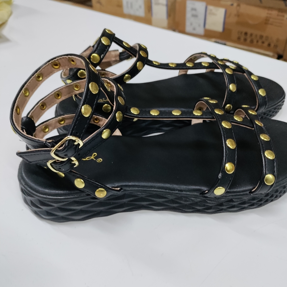 Qupid sandals